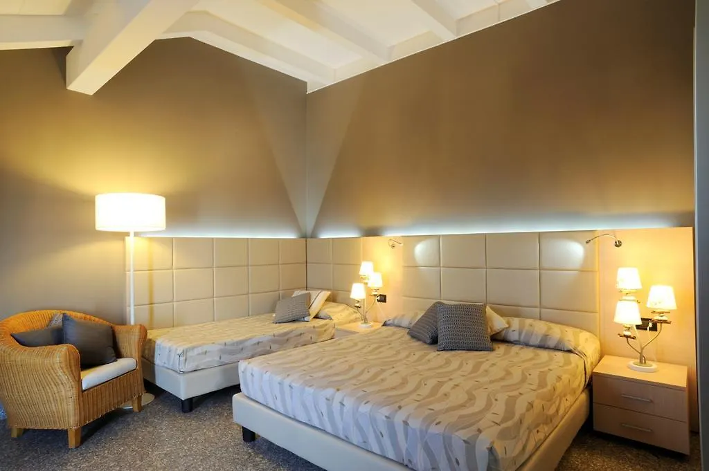 Residence Oliveto Ceriale 3*,