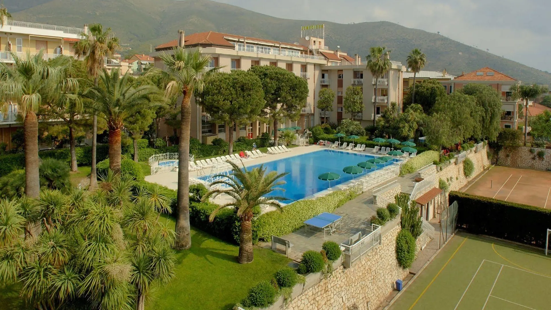 Residence Oliveto Ceriale Italy